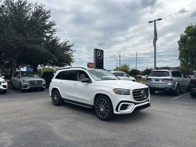 2026 Mercedes-Benz GLS Base's photo