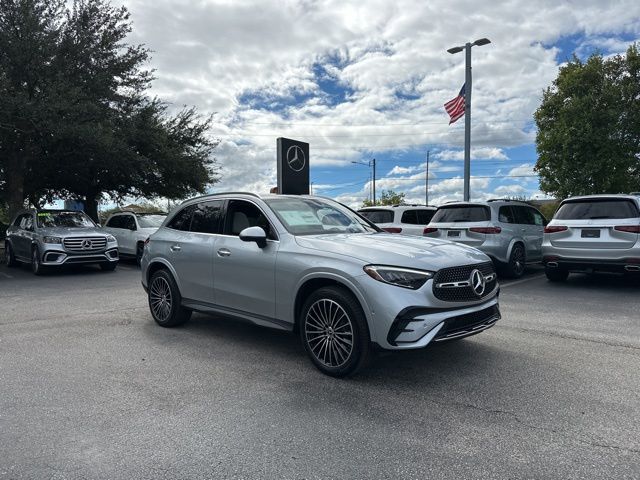 2026 Mercedes-Benz GLC Base's photo