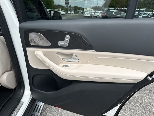 2025 Mercedes-Benz GLS Base - Photo 34