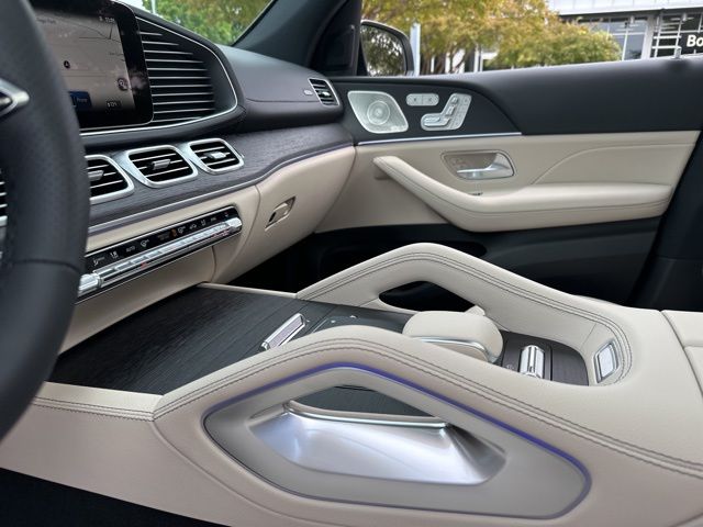 2025 Mercedes-Benz GLS Base - Photo 16
