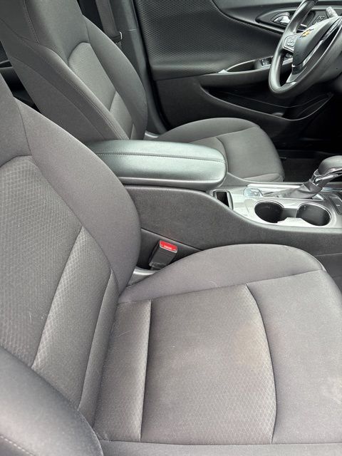 2023 Chevrolet Malibu 1LT photo 4
