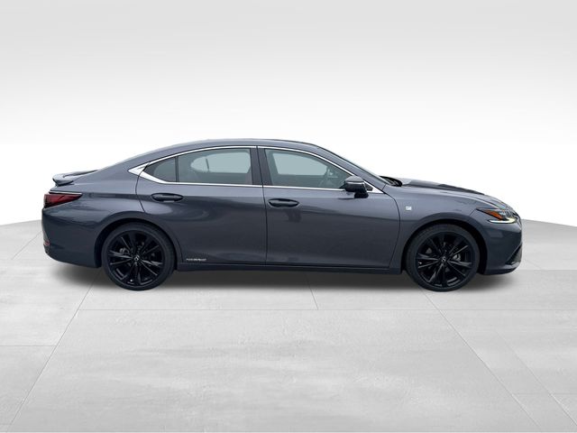 2022 Lexus ES F SPORT photo 4
