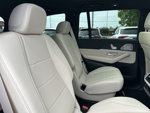 2025 Mercedes-Benz GLS Base - Photo 29