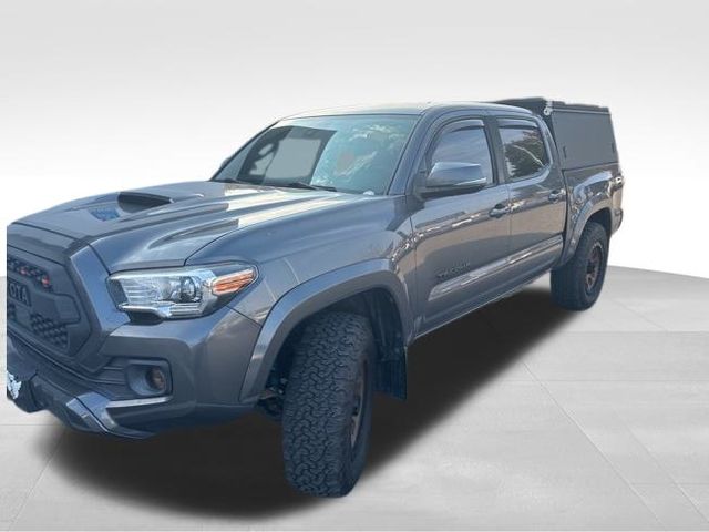 2020 Toyota Tacoma TRD Sport V6 photo 2