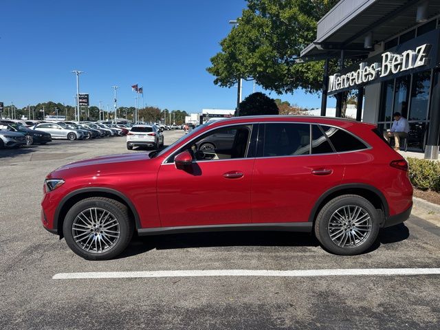 2026 Mercedes Benz GLC 300 photo 2