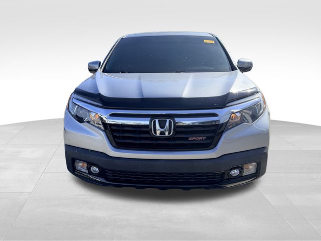2019 Honda Ridgeline Sport photo 2