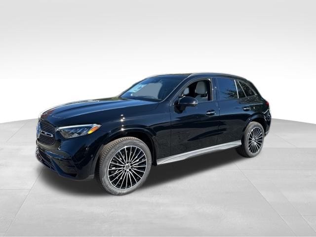 2026 Mercedes-Benz GLC Base's photo