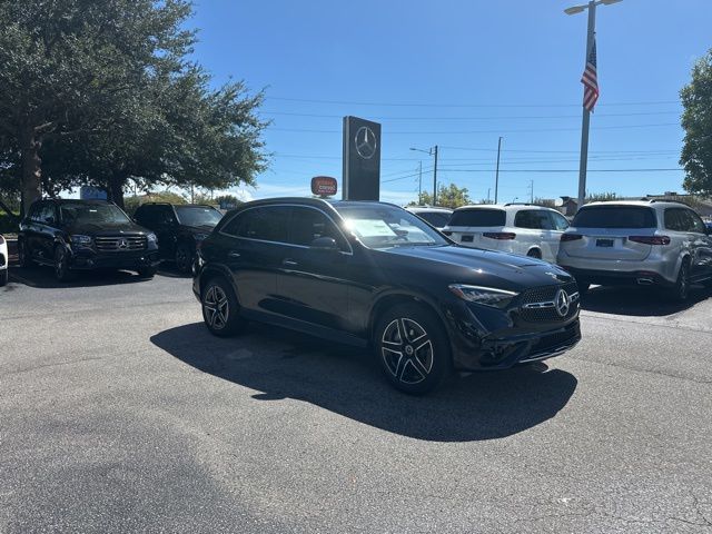 2026 Mercedes Benz GLC 300 photo 2
