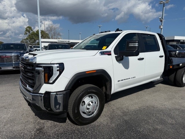 2026 GMC Sierra 4WD Crew Cab Chassis Pro's photo