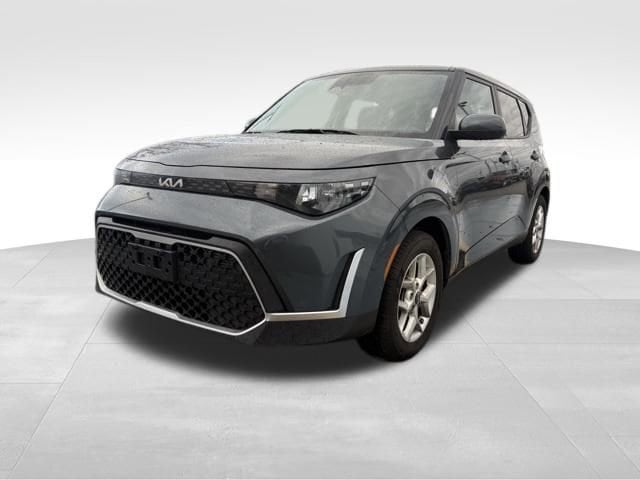 2024 Kia Soul LX's photo