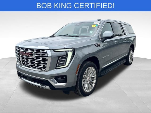 2025 GMC Yukon Denali AWD's photo
