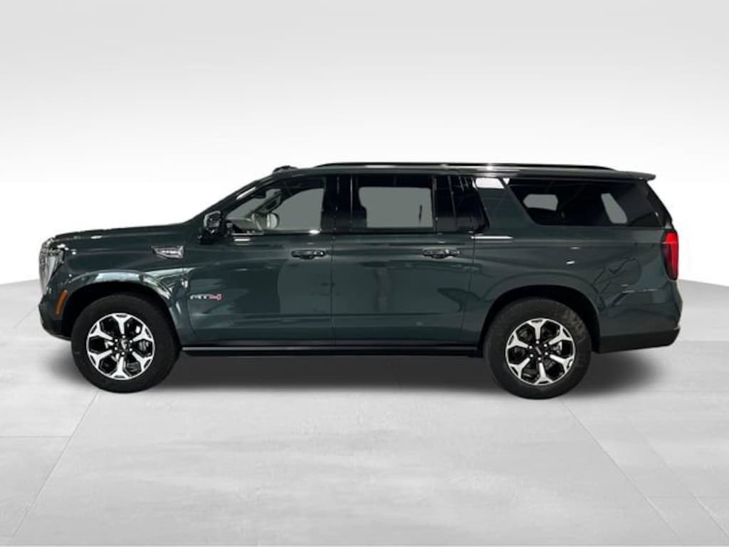 Used 2025 GMC Yukon XL AT4 SUV