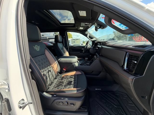 2025 GMC Sierra 1500 AT4 - Photo 13