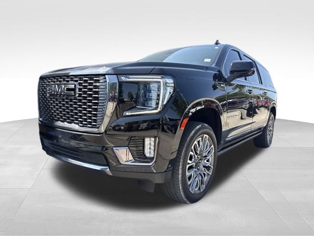 2024 GMC Yukon Denali Ultimate AWD's photo
