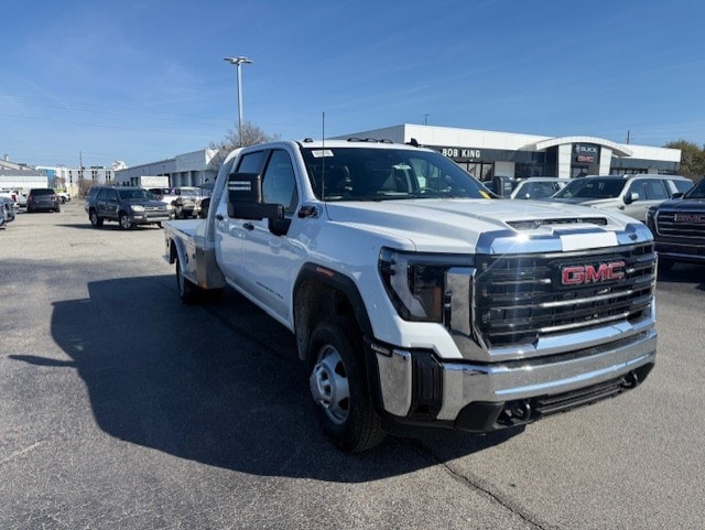 2026 GMC Sierra 3500HD Chassis Pro Crew Cab 4WD