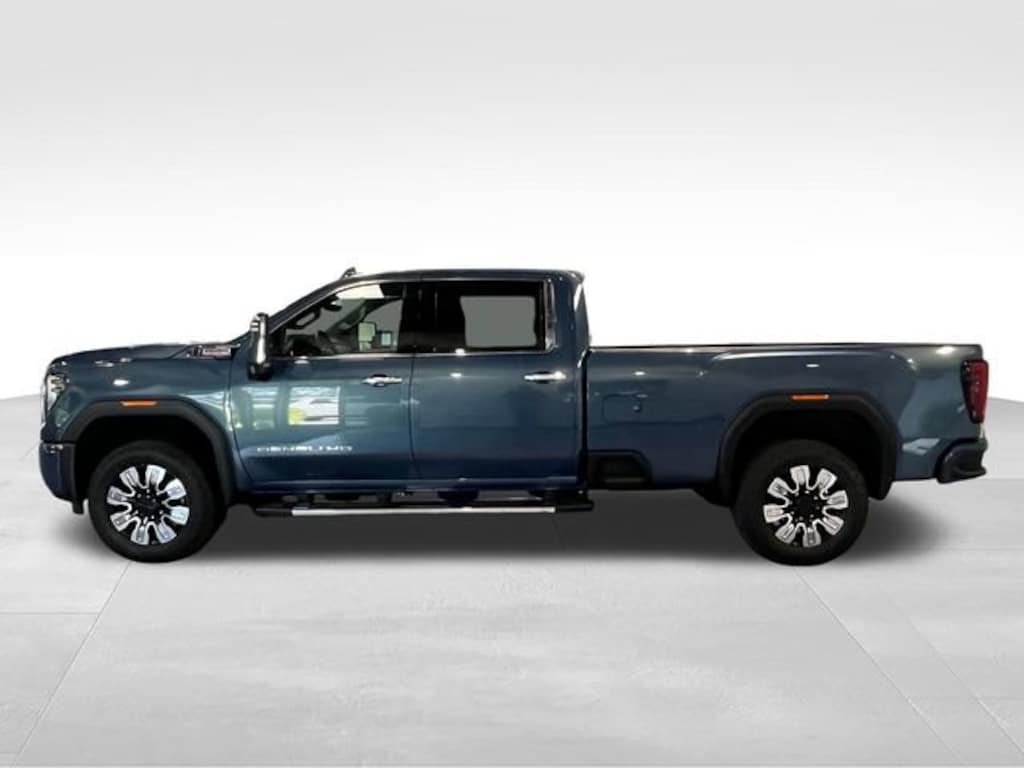 Used 2025 GMC Sierra 2500 HD Denali Truck Crew Cab