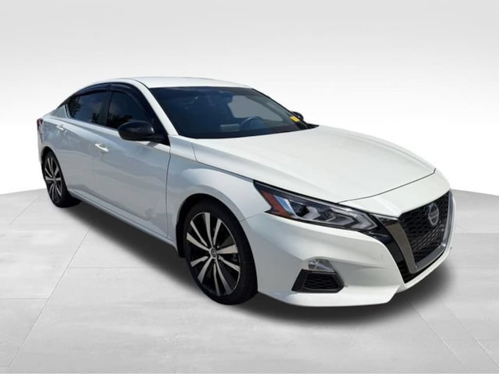 Used 2021 Nissan Altima 2.5 SR Sedan