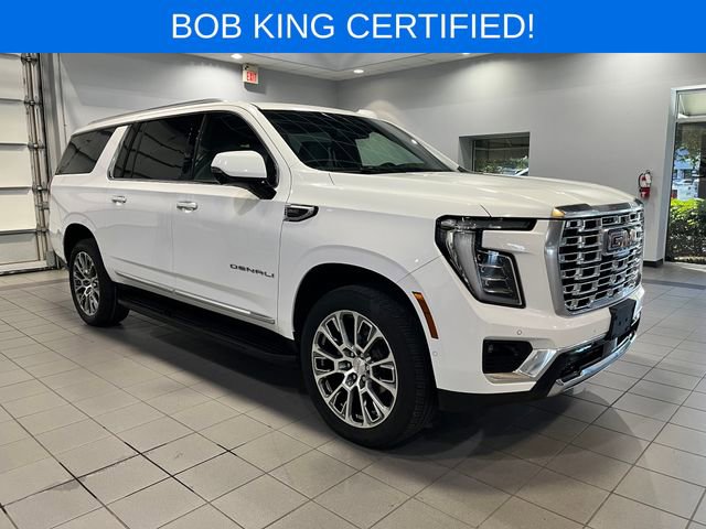 2025 GMC Yukon Denali AWD's photo