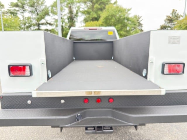 2026 GMC Sierra 3500 Chassis Cab Pro - Photo 4