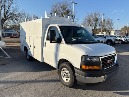 2024 GMC Savana Cutaway 3500 1WT Cutaway Van