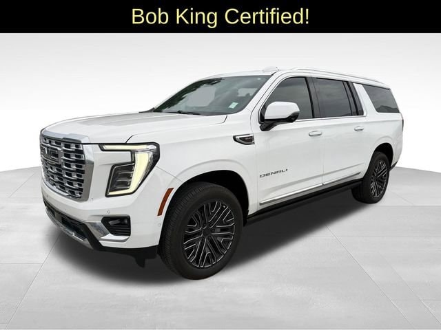 2025 GMC Yukon Denali AWD's photo