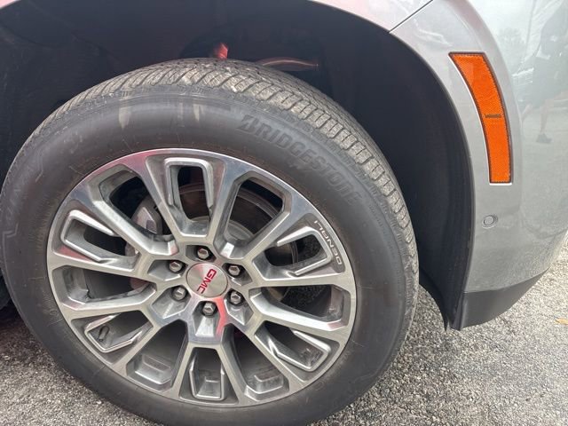 2025 Gmc Yukon XL Denali photo 2