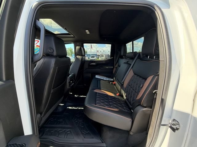 2025 GMC Sierra 1500 AT4 - Photo 12