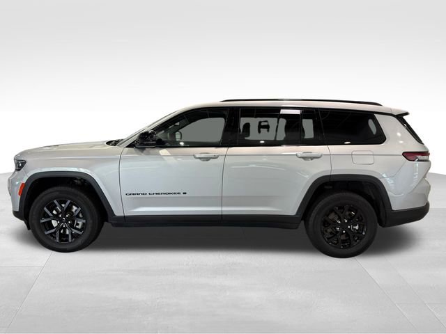 2024 Jeep Grand Cherokee Laredo photo 3