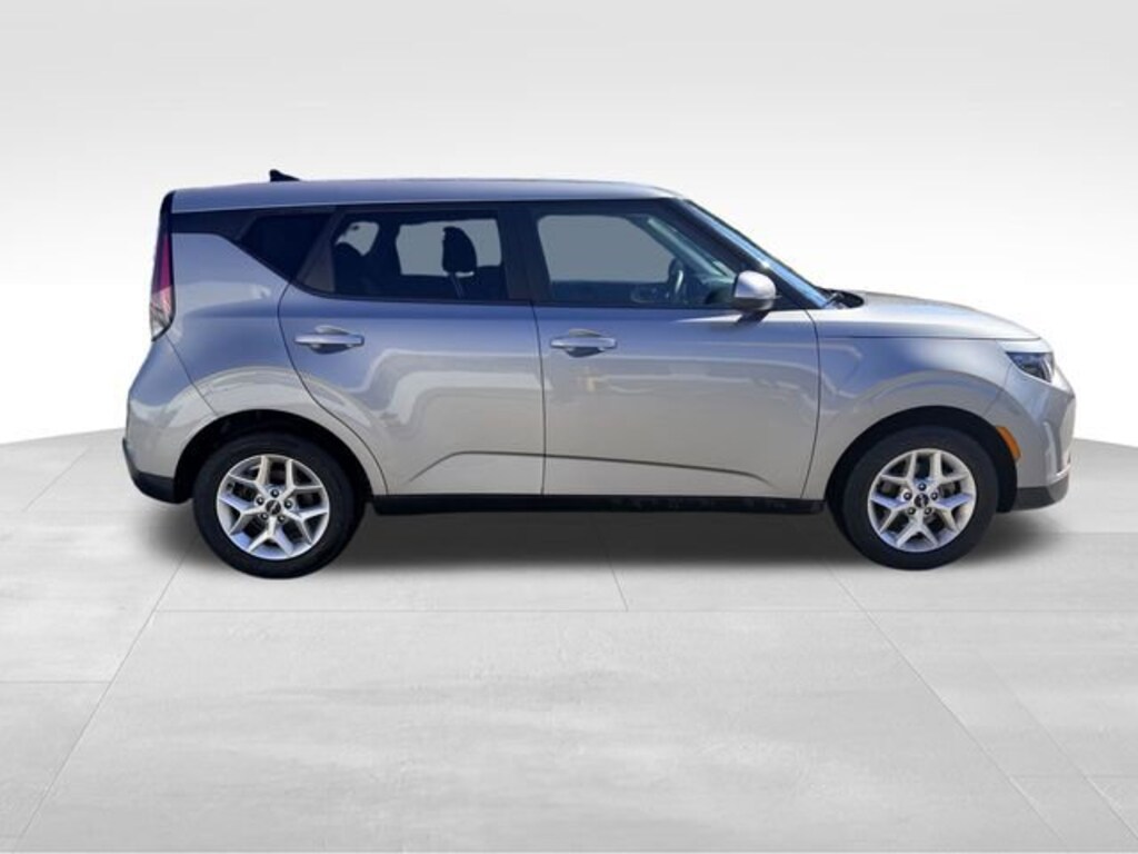 Used 2023 Kia Soul LX Hatchback