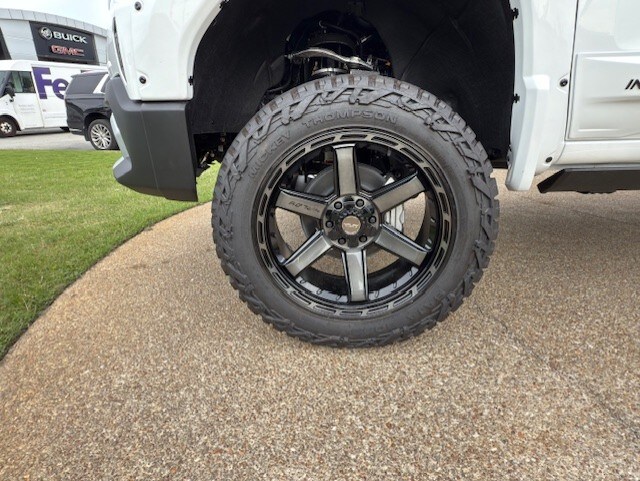 2025 Gmc Sierra AT4 photo 2