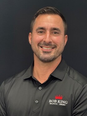 Staff member Steven Bou from f148e32e596d