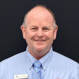 Staff member Steve Evilsizor from 437e57bcb5b4