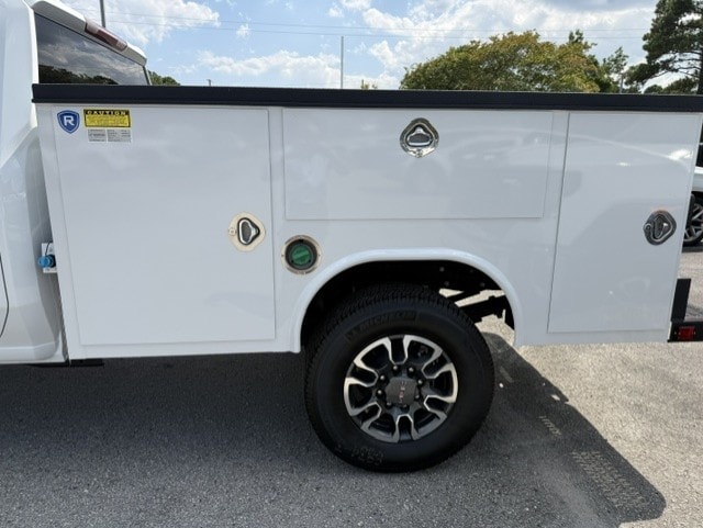 2026 GMC Sierra 3500HD Pro - Photo 6