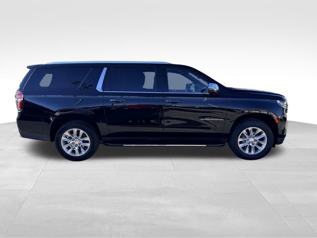 2024 Chevrolet Suburban Premier photo 2