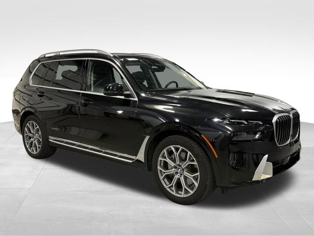 2024 BMW X7 40i's photo