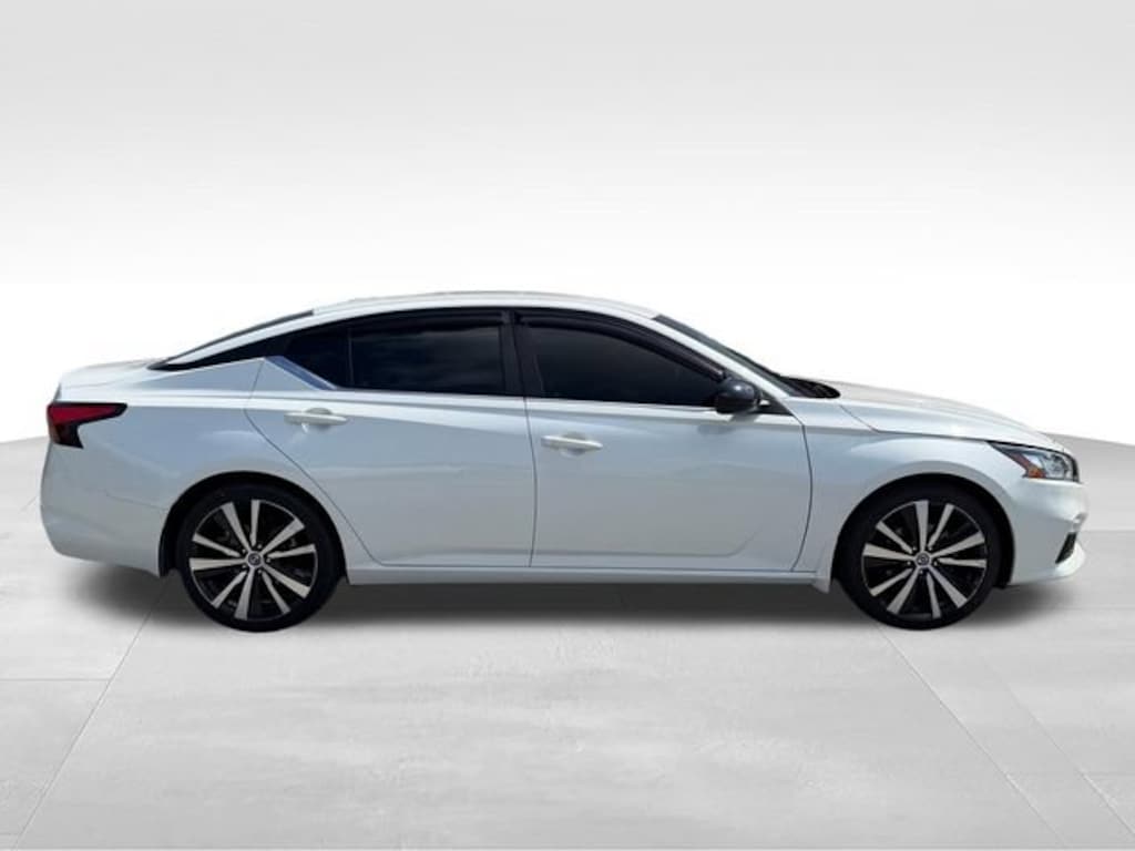 Used 2021 Nissan Altima 2.5 SR Sedan
