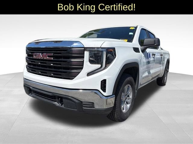 2023 GMC Sierra 4WD Crew Cab Short Box Pro's photo