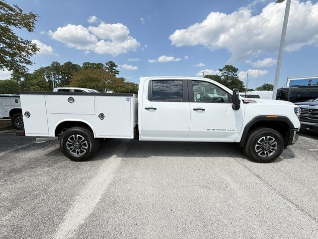 2026 GMC Sierra 3500HD Pro - Photo 2