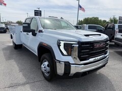 2026 GMC Sierra 3500 HD Chassis Cab Pro Truck