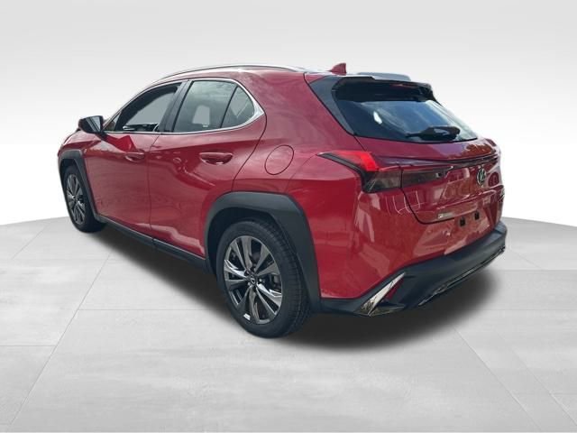 2019 Lexus UX 200 F SPORT photo 3