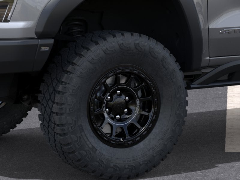 2026 GMC Canyon AT4X - Photo 9