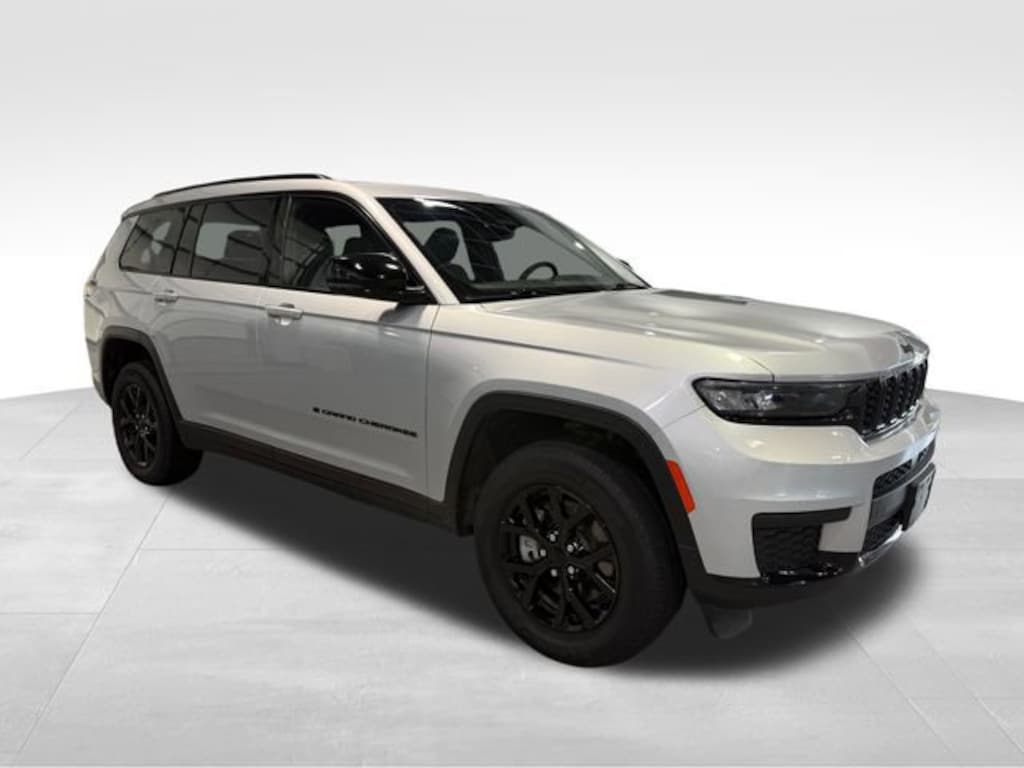 Used 2024 Jeep Grand Cherokee L Laredo SUV