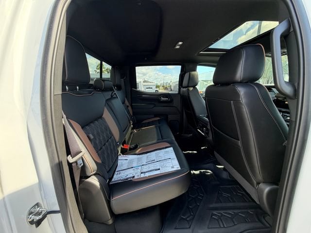 2025 GMC Sierra 1500 AT4 - Photo 14