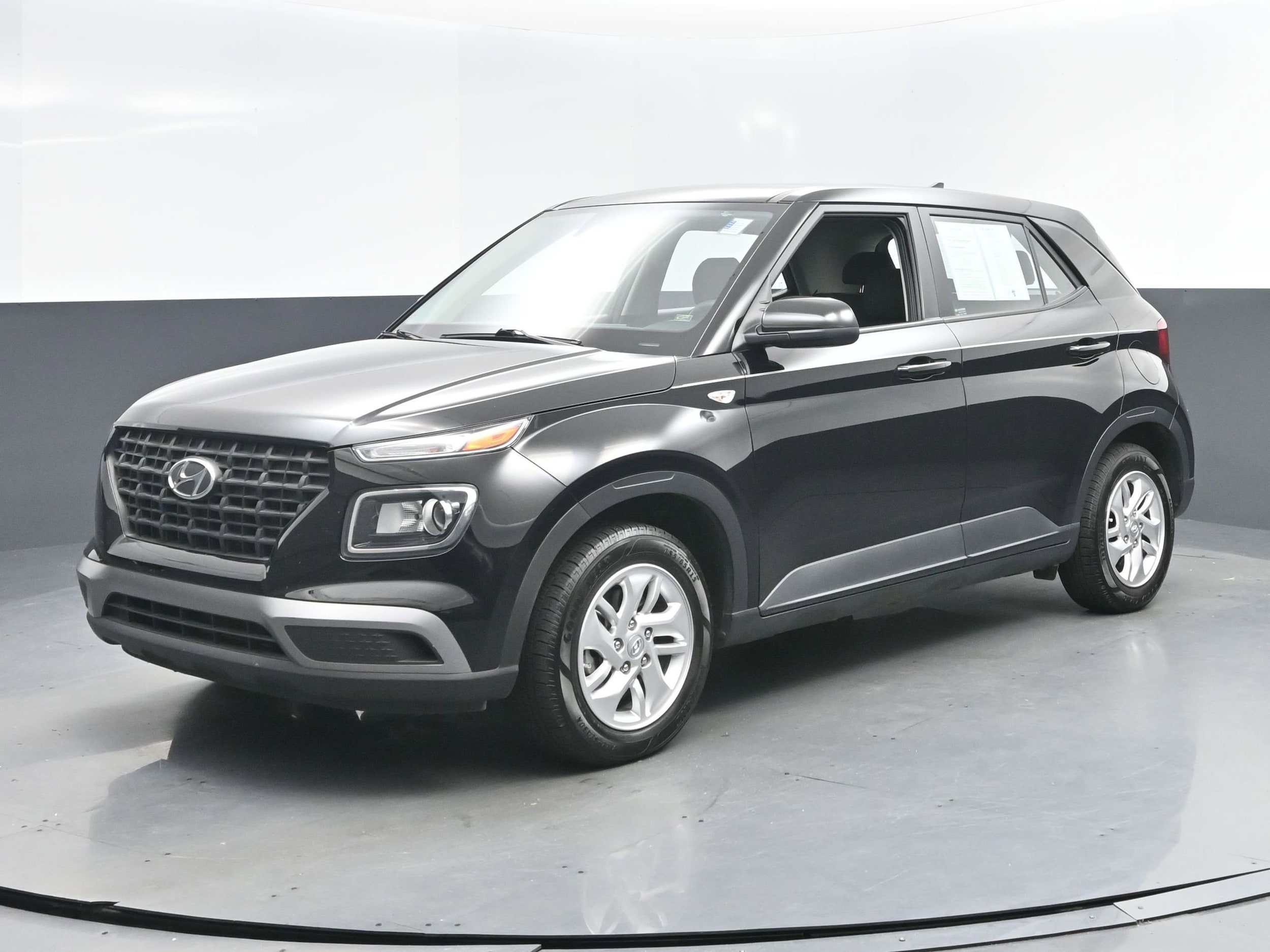 2022 Hyundai Venue SE