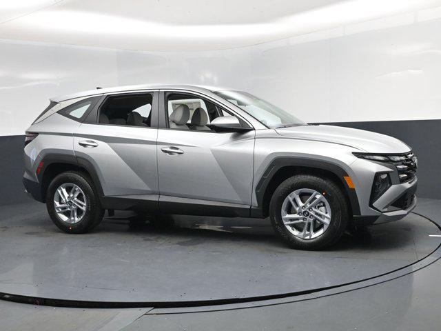 2026 Hyundai Tucson SE photo 2