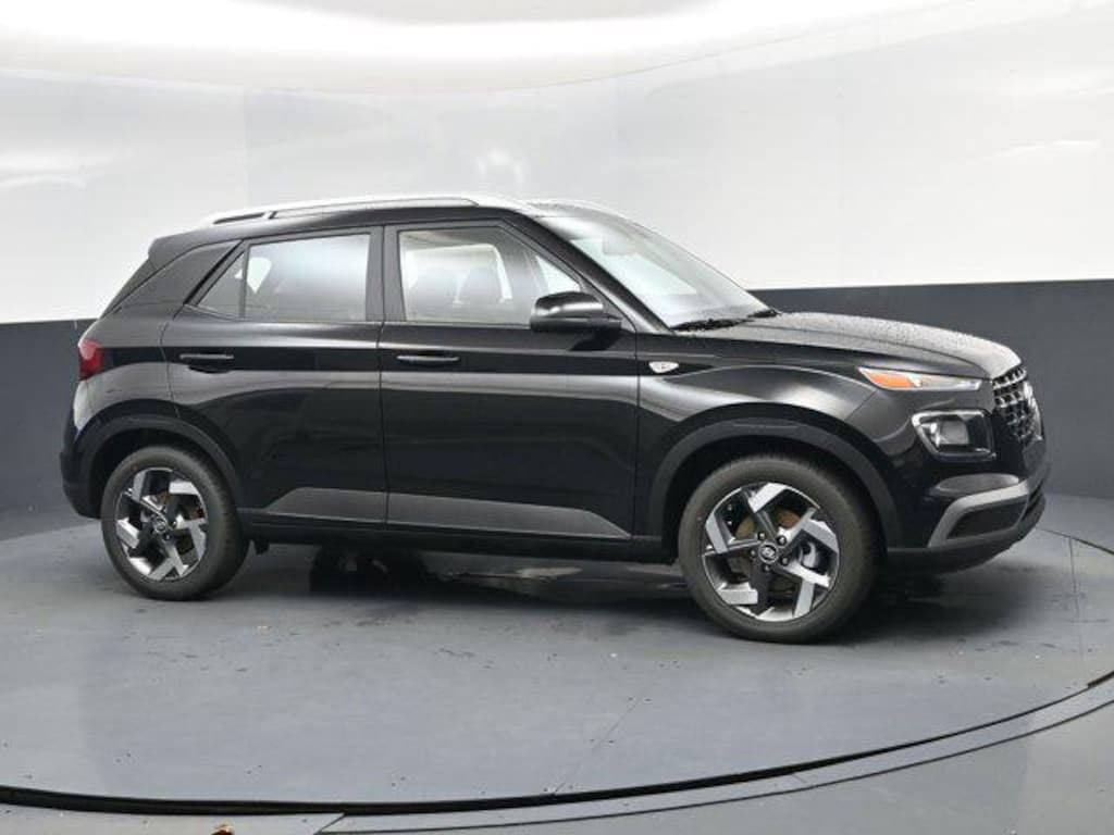 New 2026 Hyundai Venue SEL SUV
