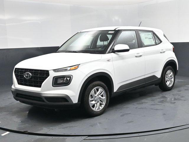 2025 Hyundai Venue SE's photo