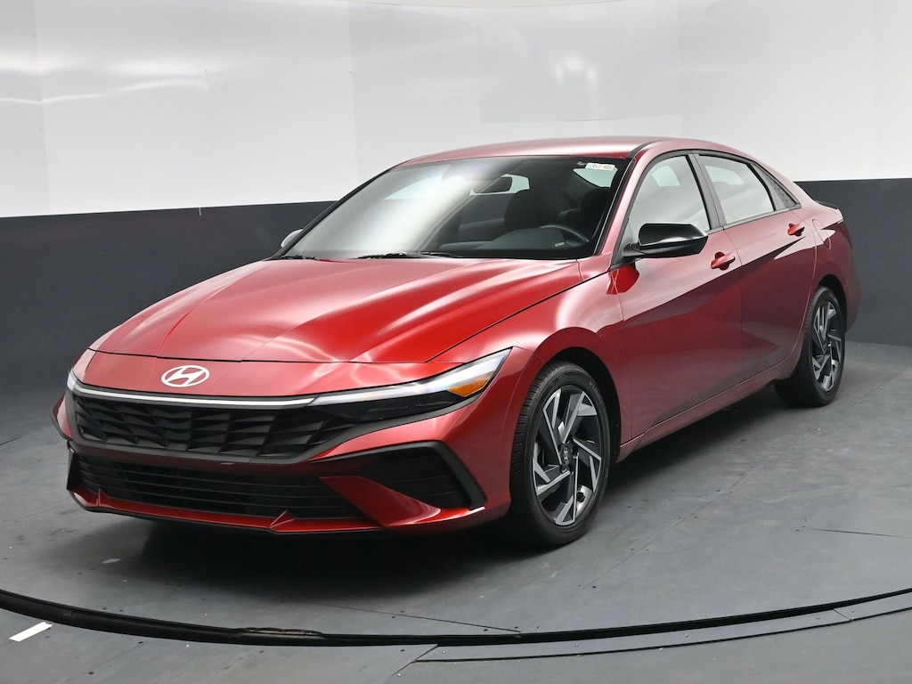 Used 2025 Hyundai Elantra SEL Sport Sedan