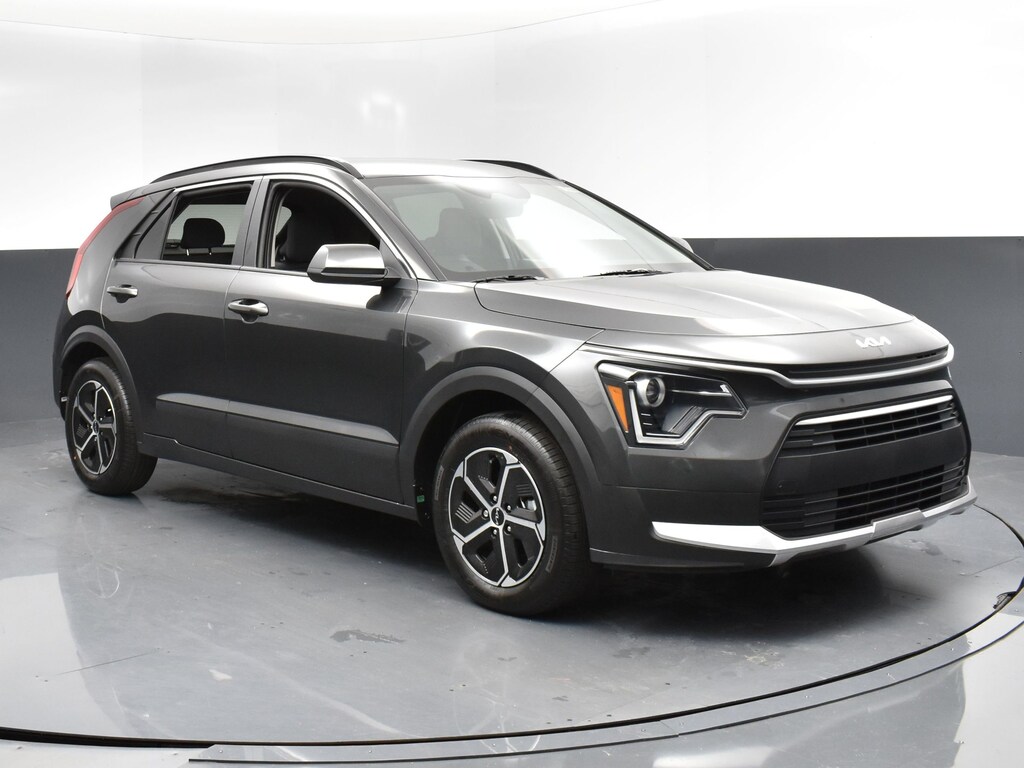 Used 2024 Kia Niro For Sale at Bob King Hyundai VIN KNDCP3LE6R5121925