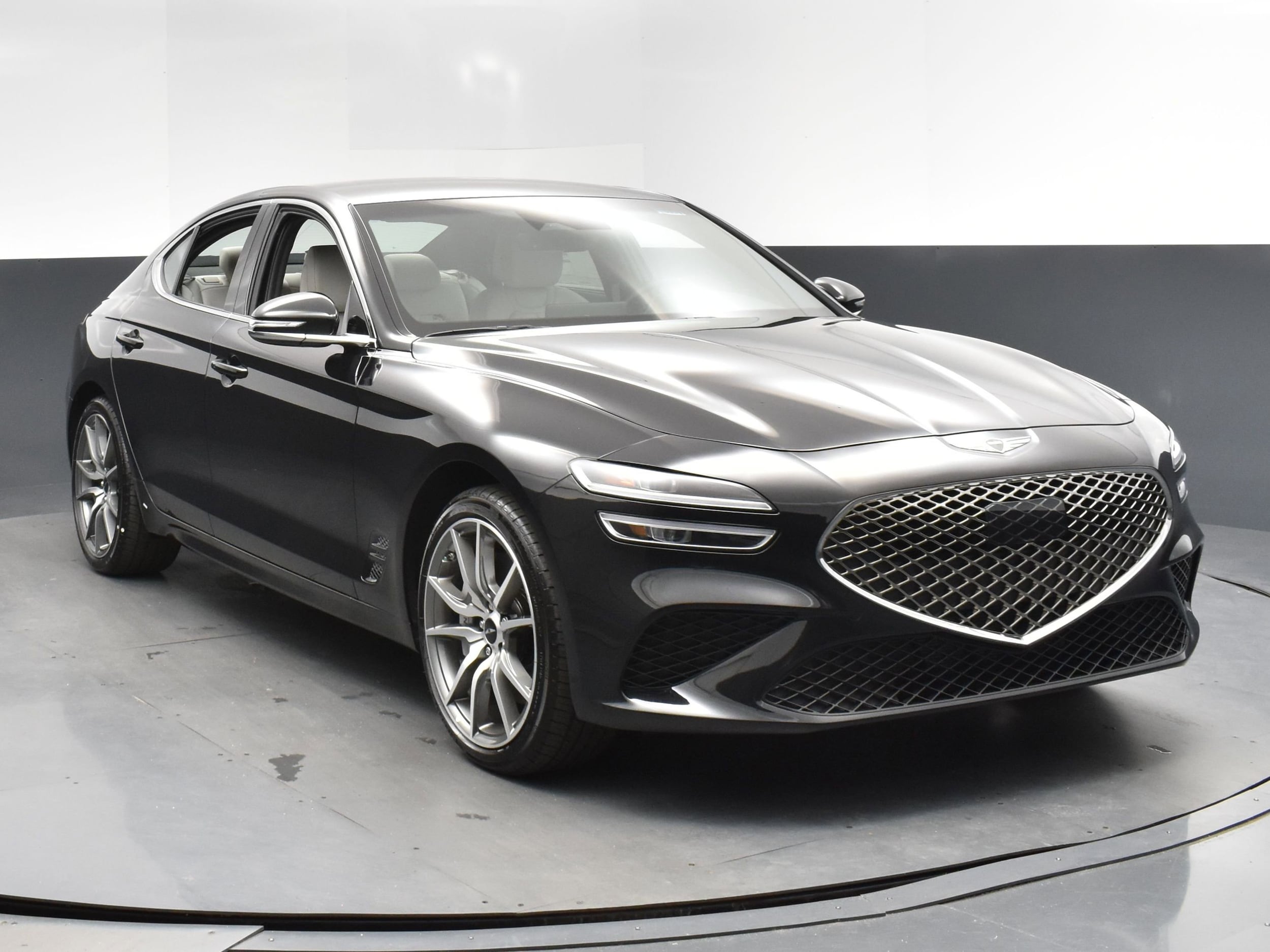 2025 Genesis G70 2.5T photo 2